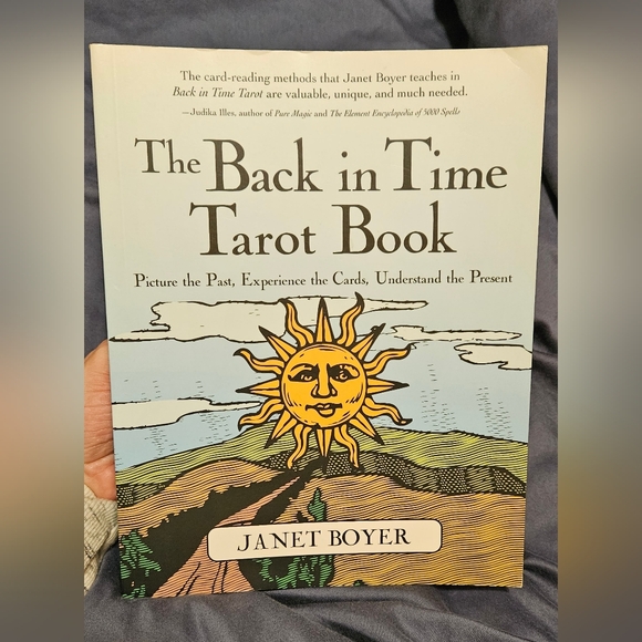 The Back in Time Tarot Book, by Janet Boyer - Picture 1 of 2